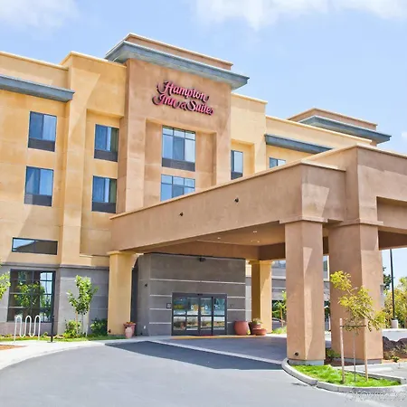 Hampton Inn & Suites Salinas
